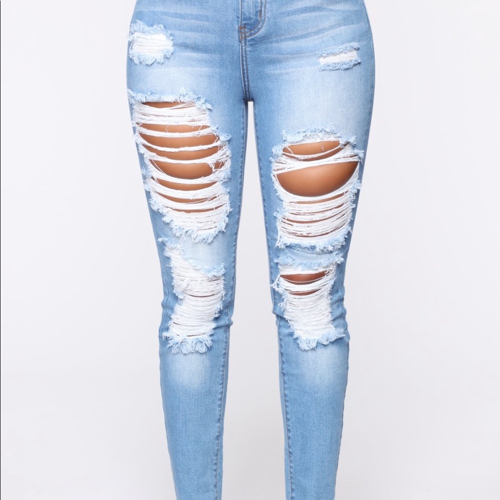“Walking away distressed skinny jeans “fashioanova